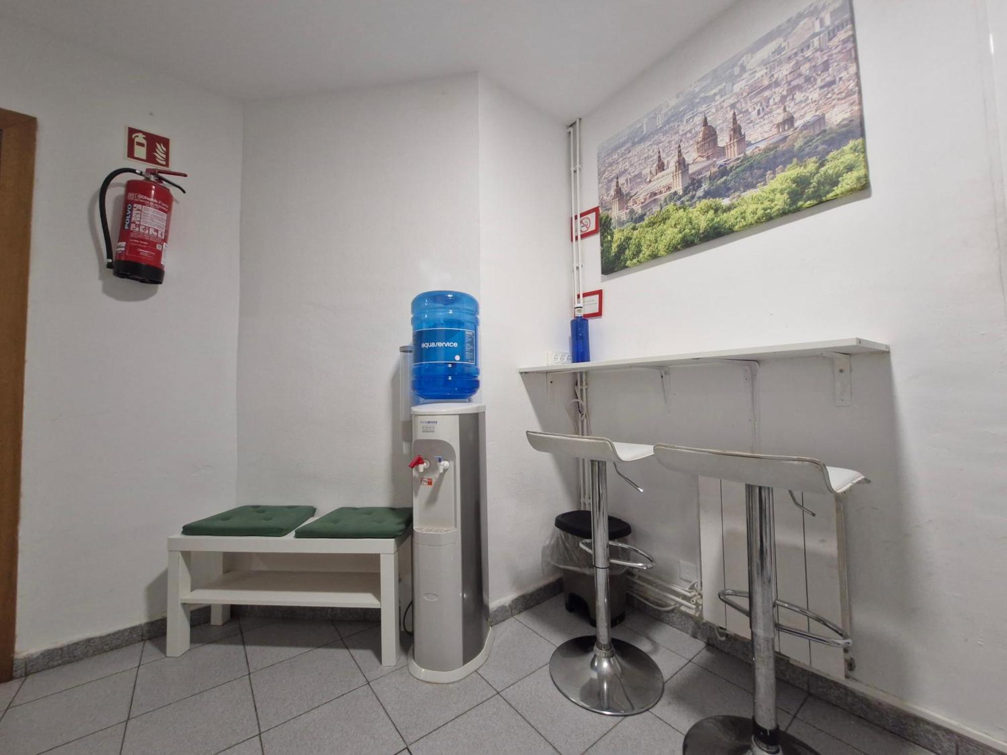 Hostal Elkano Барселона Экстерьер фото
