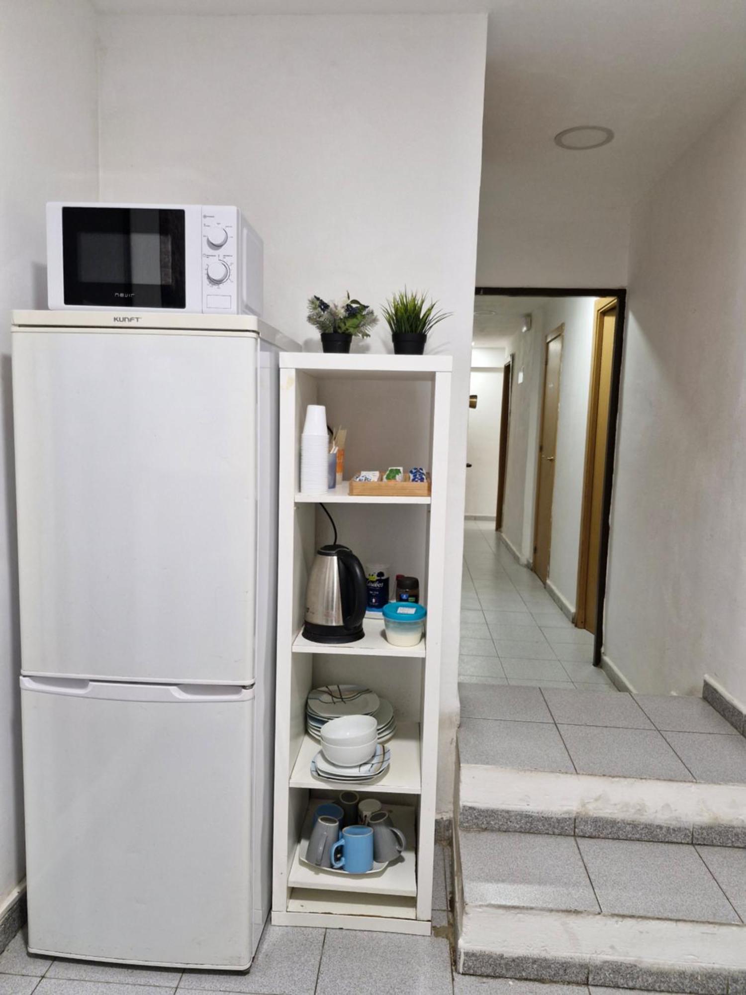 Hostal Elkano Барселона Экстерьер фото