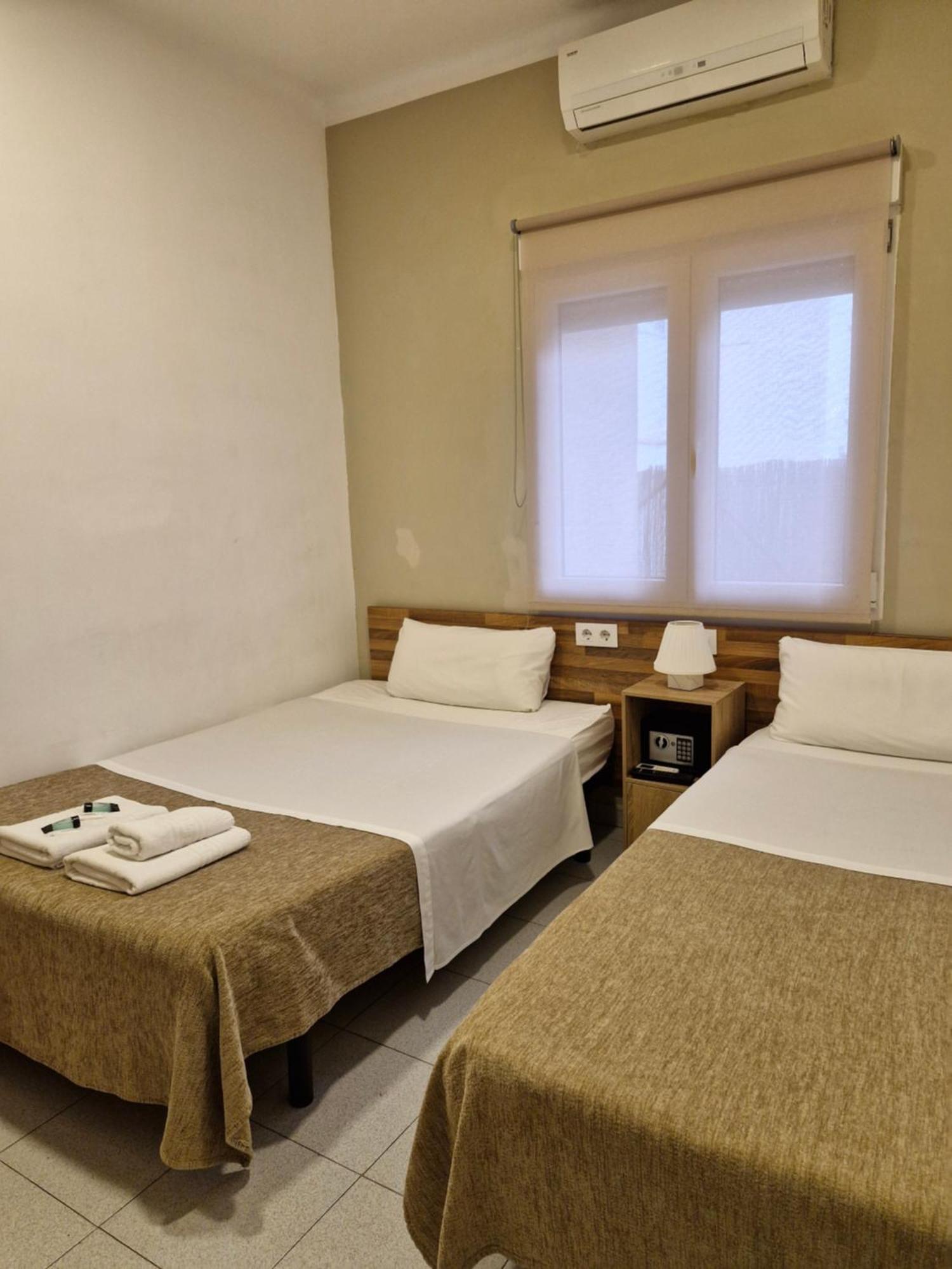 Hostal Elkano Барселона Экстерьер фото
