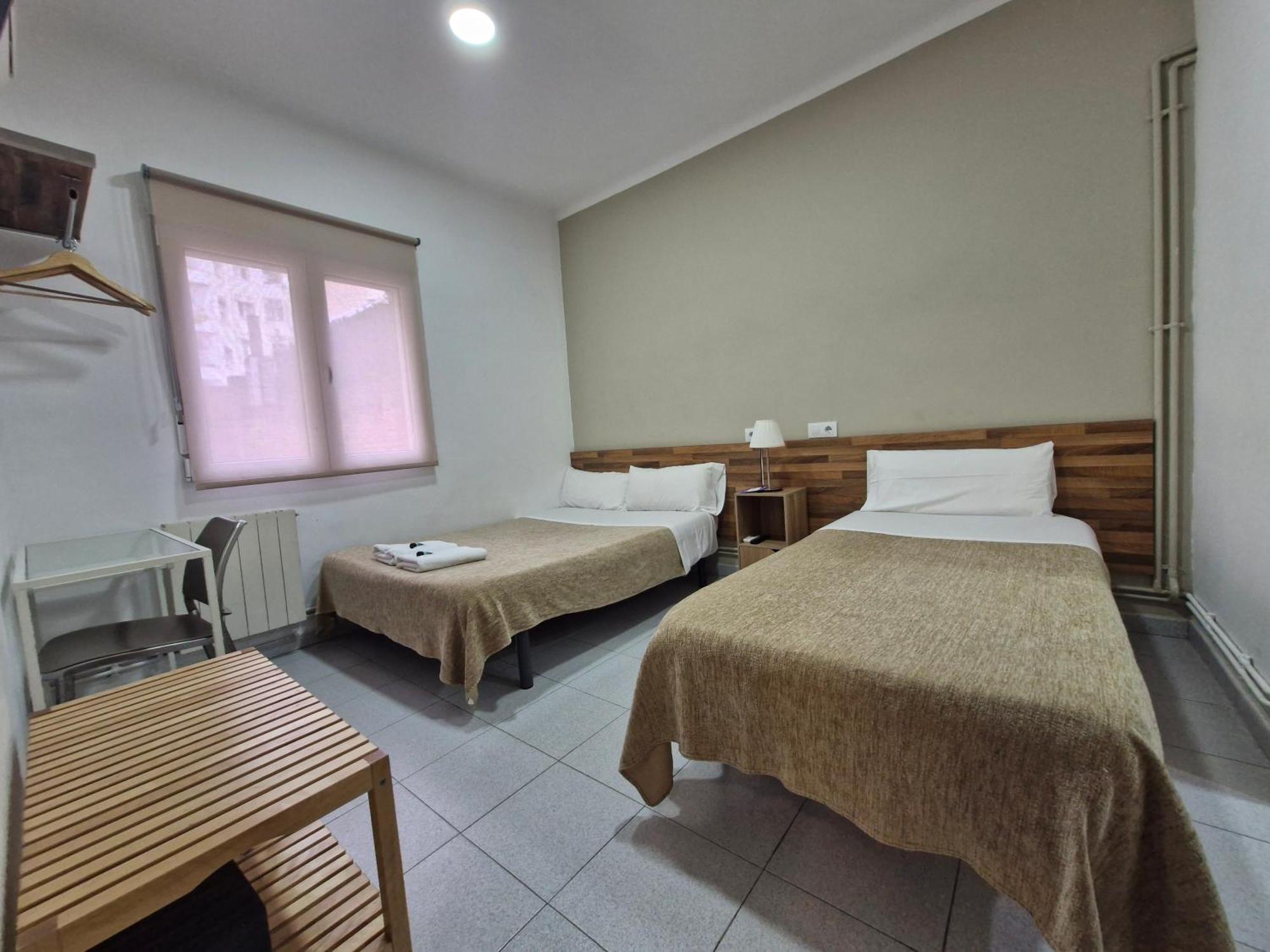 Hostal Elkano Барселона Экстерьер фото